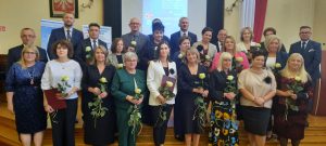 Nagroda Starosty Krotoszyńskiego za szczególne zasługi w zakresie kierowania placowką oświatową i osiągnięcia w pracy dydaktyczno- wychowawczej z okazji Dnia Edukacji Narodowej.